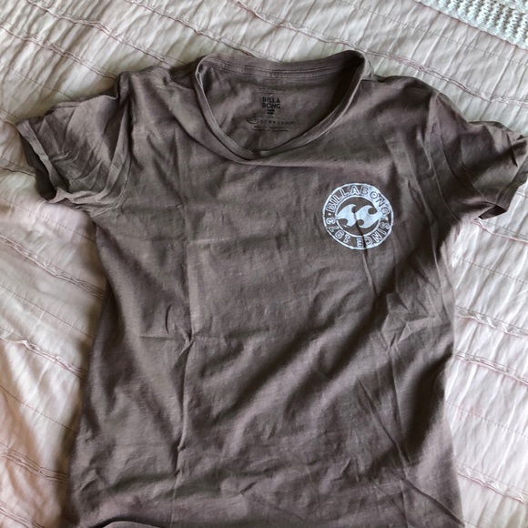 Billabong tshirt - Picture 2 of 2